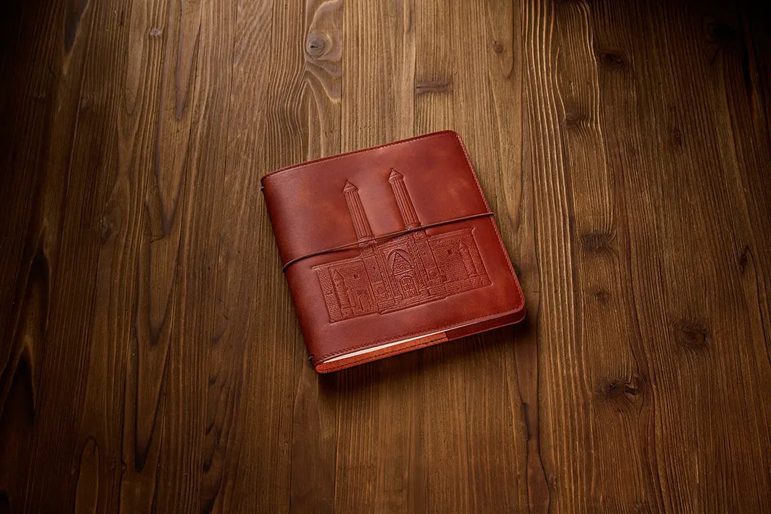 Kültürel Miras - Erzurum Çifte Minareli Medrese Kiremit Deri Defter Kılıfı (19x19) Limited Edition