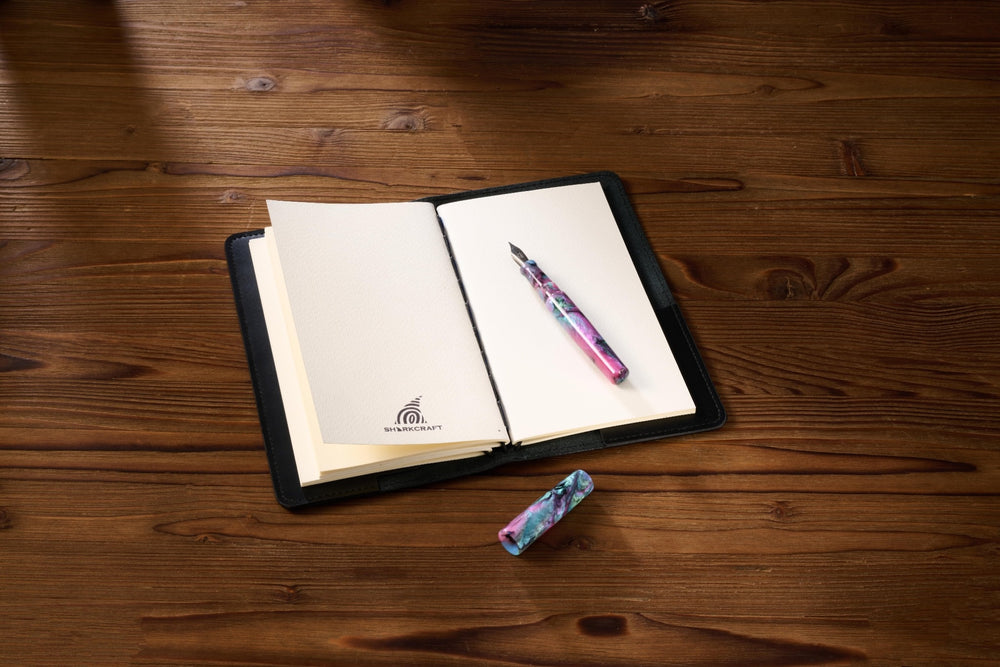 AstroShark™ Siyah Deri Regular Defter Kılıfı / Travelers