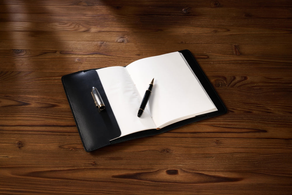 AstroShark™ Siyah Deri A5 Defter Kılıfı